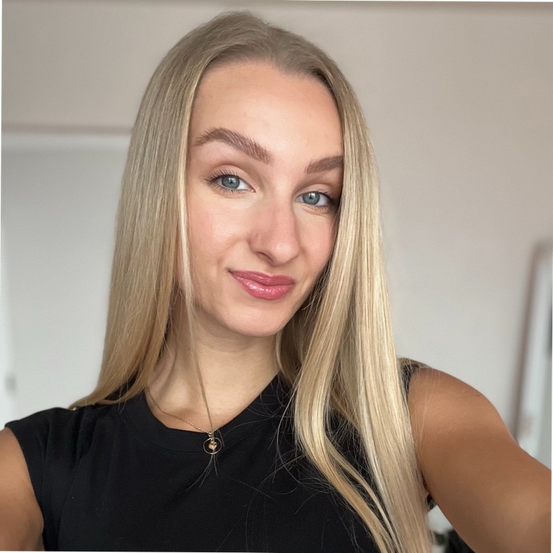 Dominika Pyszková<br />
<a href=